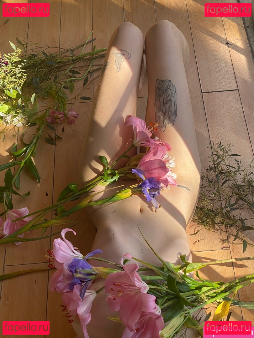 hellcherub / neoliberalhell / neoliberalhell2 / shadowbannedangel Onlyfans Photo Gallery 