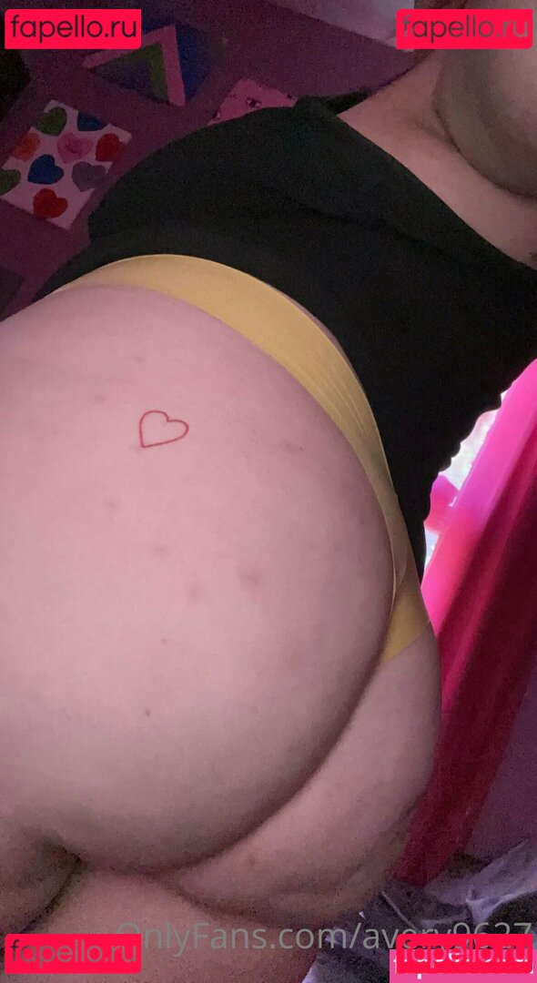 avery9627 / averyrobbie16 Onlyfans Photo Gallery 