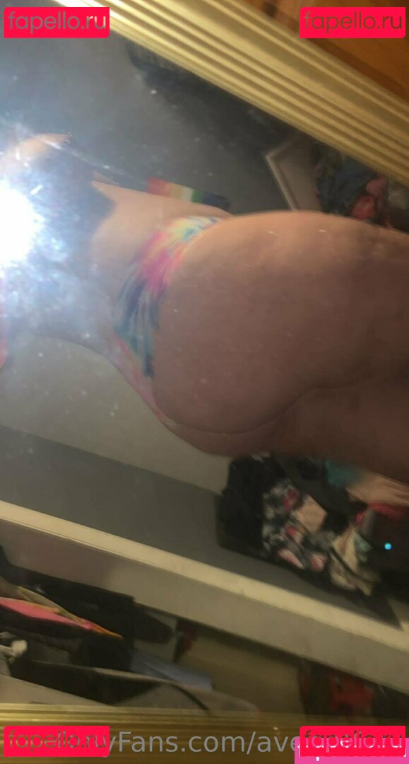 avery9627 / averyrobbie16 Onlyfans Photo Gallery 