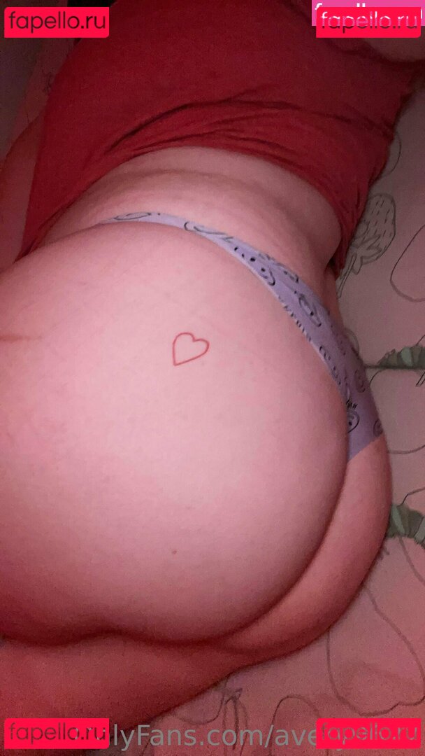 avery9627 / averyrobbie16 Onlyfans Photo Gallery 