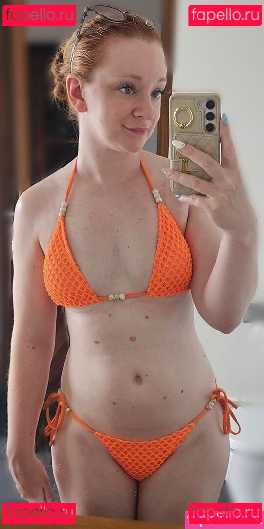 Bronnylovesyou / racy_red / racy_red7 / viioletskys