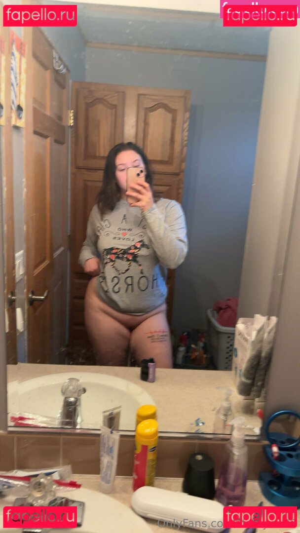 riahlynn05 Onlyfans Photo Gallery 