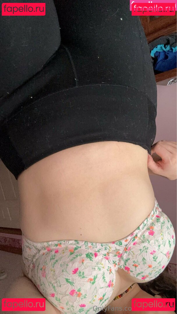 riahlynn05 Onlyfans Photo Gallery 