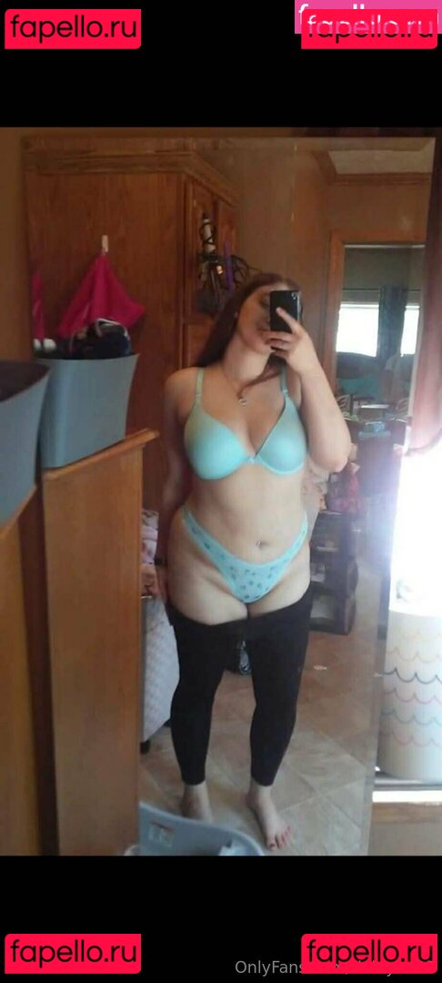 riahlynn05 Onlyfans Photo Gallery 