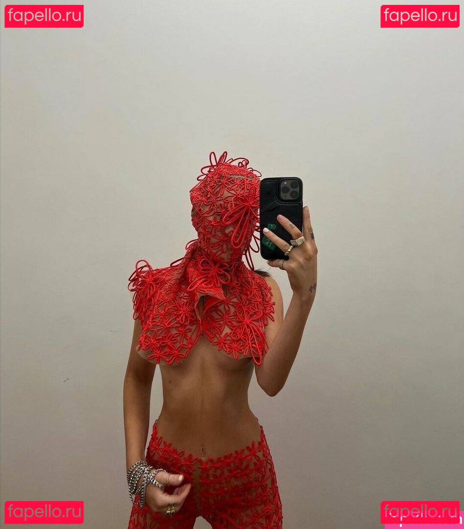 Claudia Valentina / claudia_valentina__ / summerandthelovinseasy Onlyfans Photo Gallery 