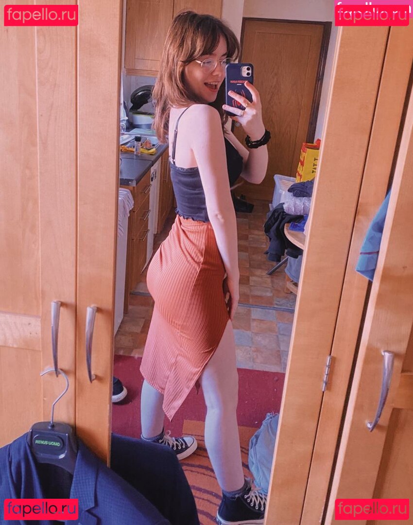 Laura Anne / lauraartea / laurascloudsave