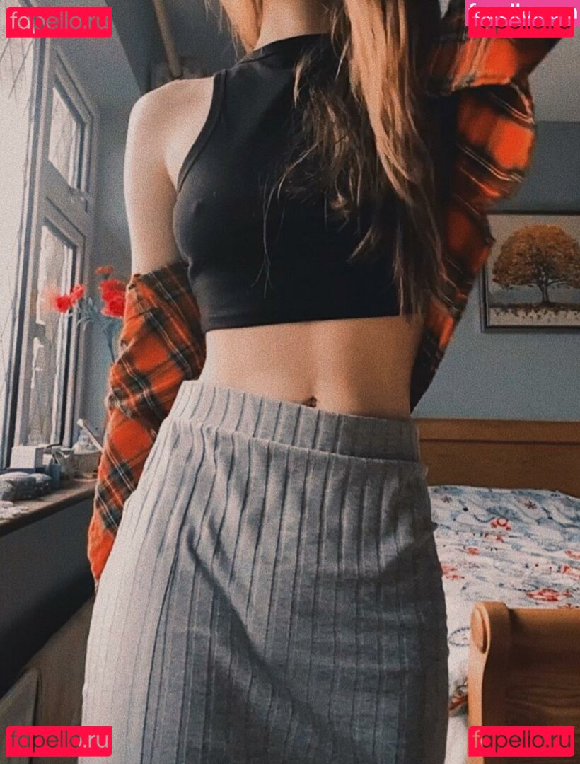 Laura Anne / lauraartea / laurascloudsave Onlyfans Photo Gallery 