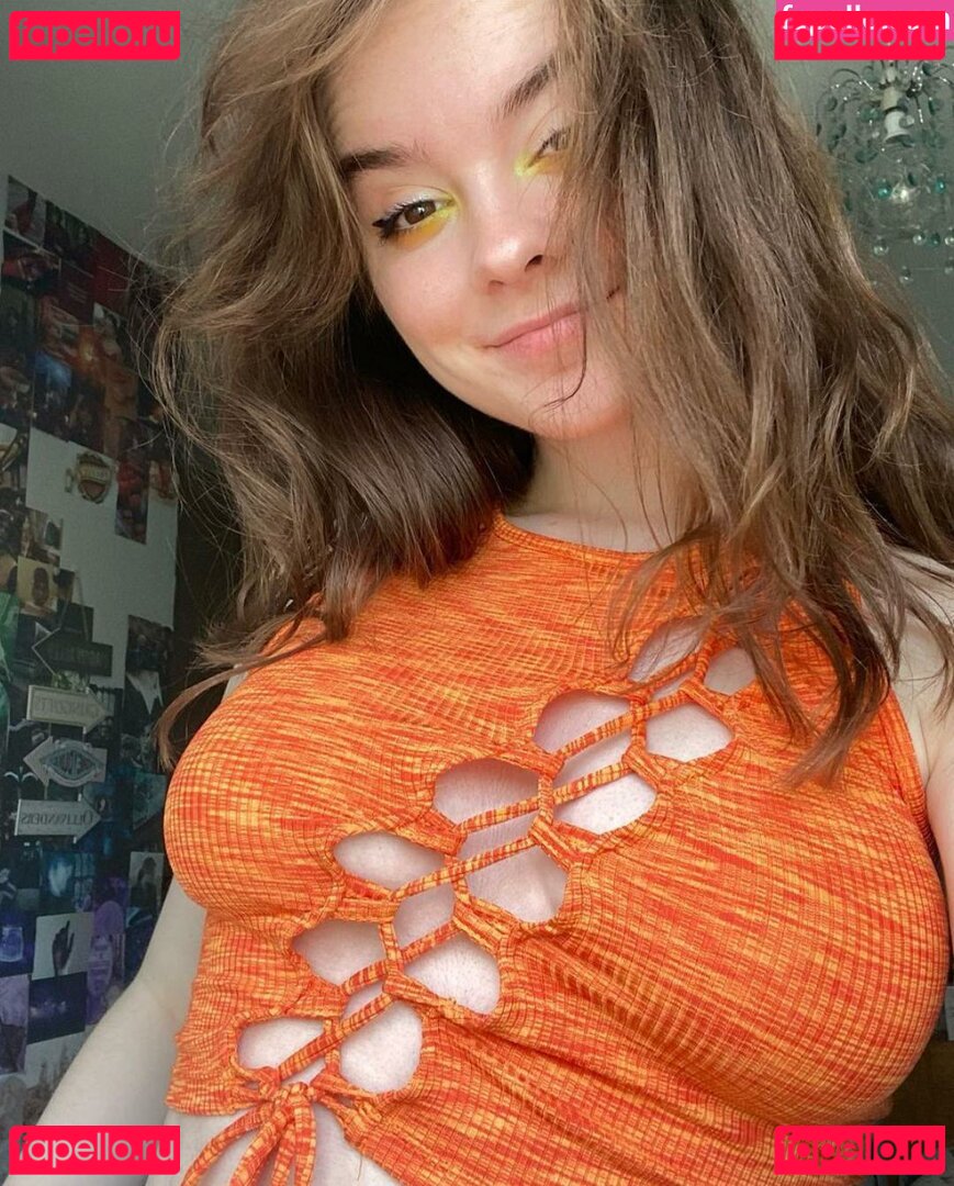 Laura Anne / lauraartea / laurascloudsave Onlyfans Photo Gallery 