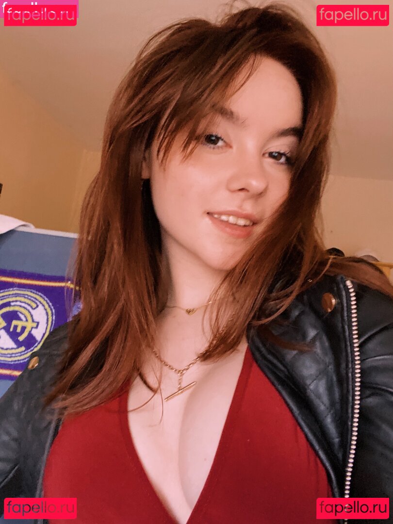 Laura Anne / lauraartea / laurascloudsave Onlyfans Photo Gallery 