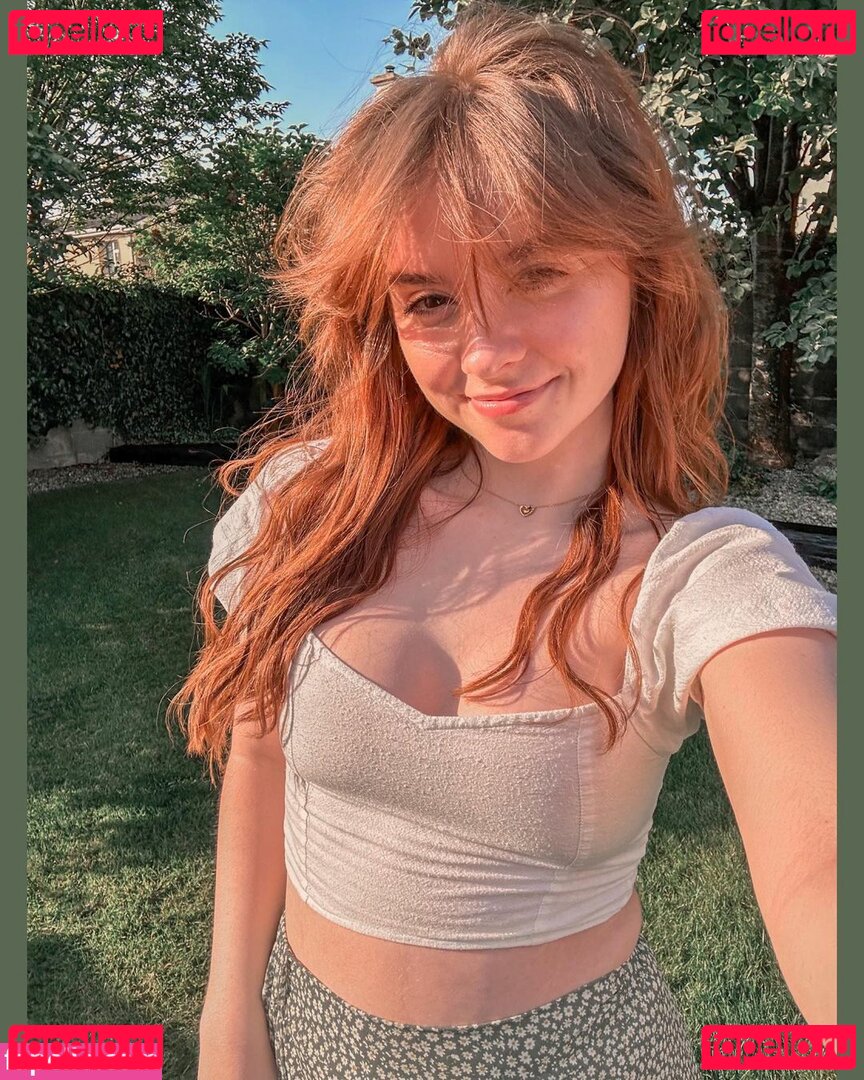 Laura Anne / lauraartea / laurascloudsave Onlyfans Photo Gallery 