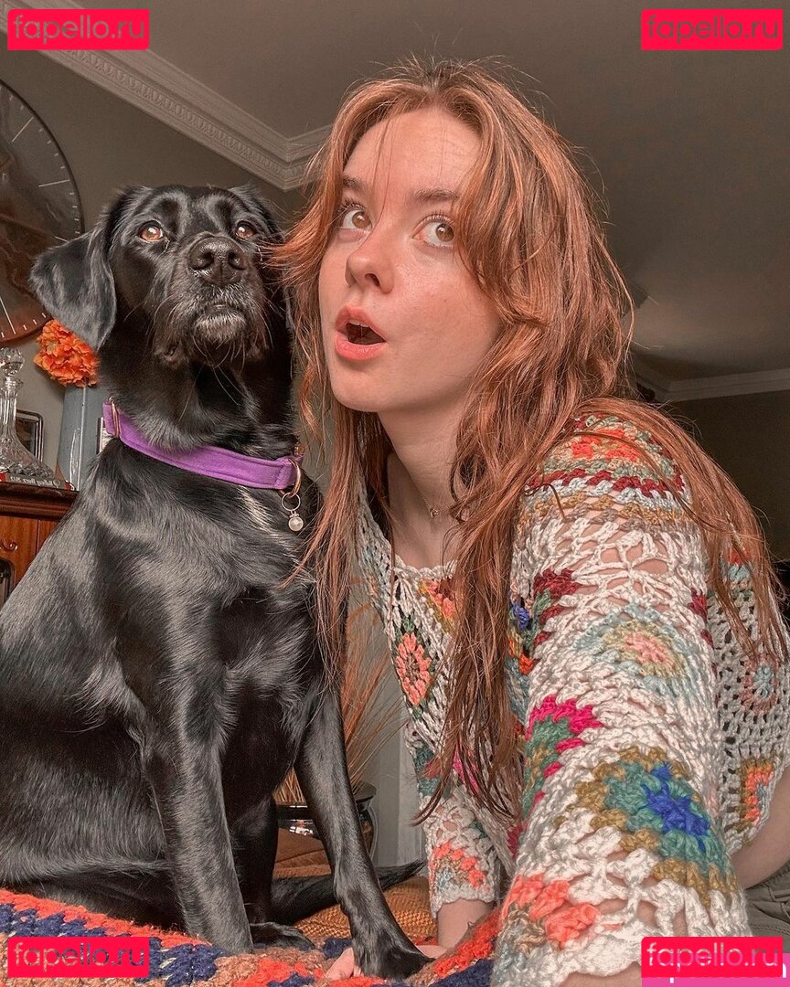 Laura Anne / lauraartea / laurascloudsave Onlyfans Photo Gallery 