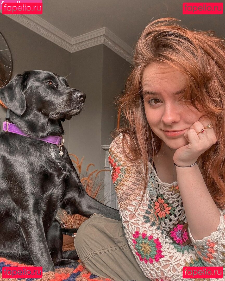 Laura Anne / lauraartea / laurascloudsave Onlyfans Photo Gallery 