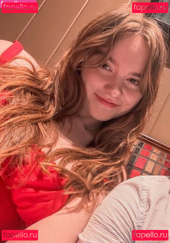 Laura Anne / lauraartea / laurascloudsave Onlyfans Photo Gallery 