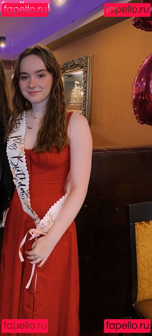 Laura Anne / lauraartea / laurascloudsave Onlyfans Photo Gallery 