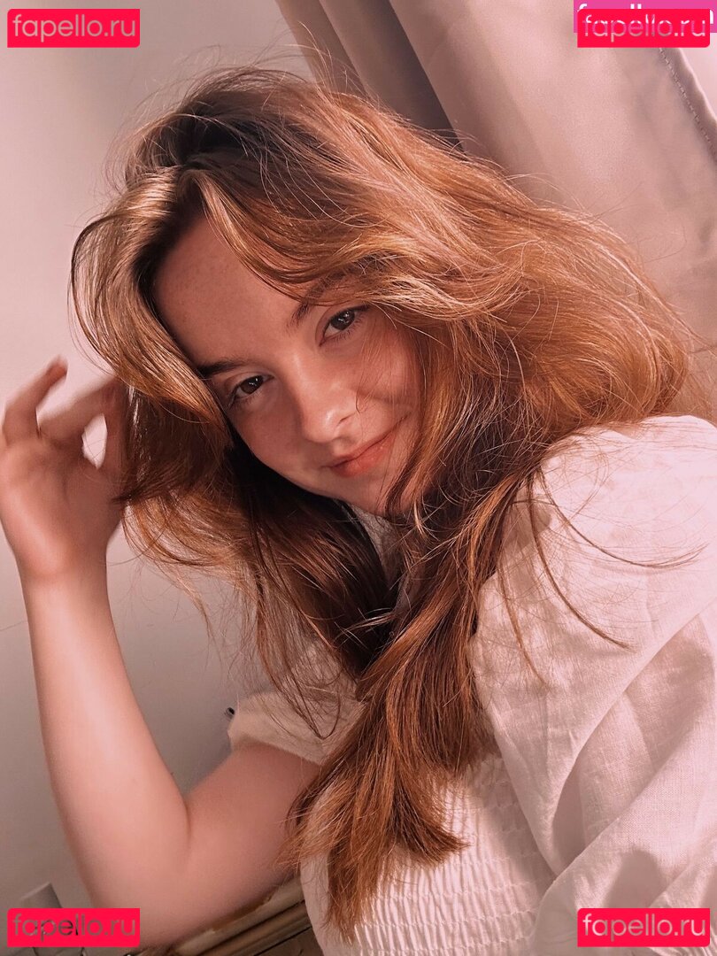 Laura Anne / lauraartea / laurascloudsave Onlyfans Photo Gallery 