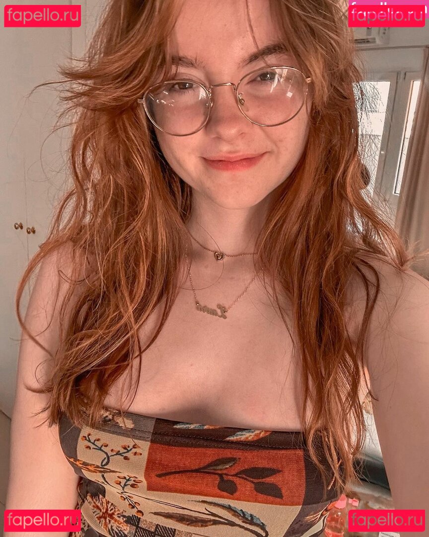 Laura Anne / lauraartea / laurascloudsave Onlyfans Photo Gallery 