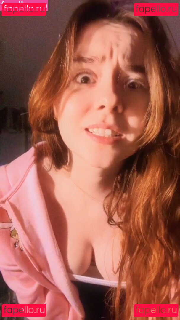 Laura Anne / lauraartea / laurascloudsave Onlyfans Photo Gallery 