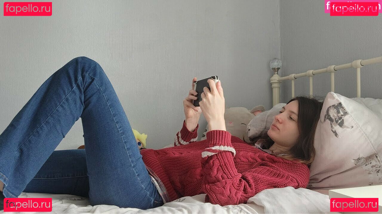 Laura Anne / lauraartea / laurascloudsave Onlyfans Photo Gallery 