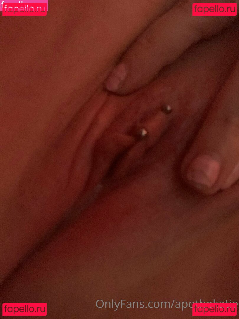 apothekathryn / apothekatie Onlyfans Photo Gallery 