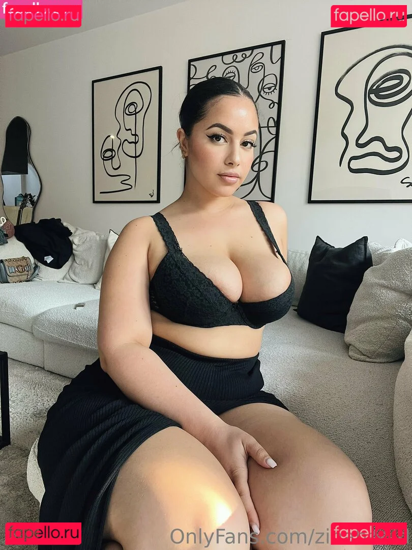 zinahadid Onlyfans Photo Gallery 
