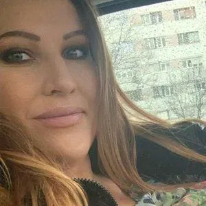 Lora N Onlyfans Photo Gallery 