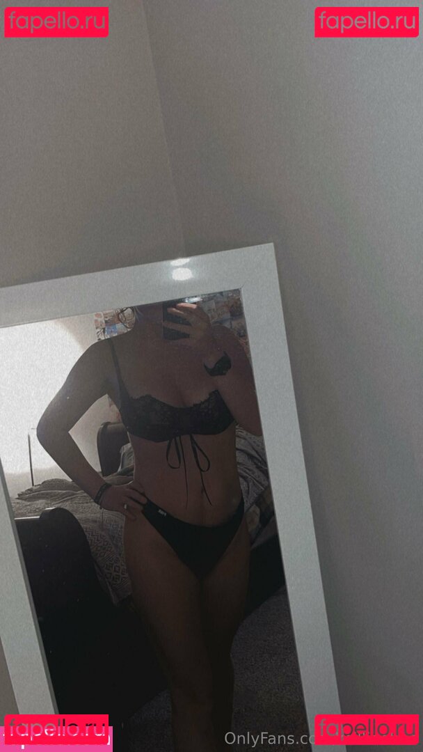 miiilleb / millieebee Onlyfans Photo Gallery 