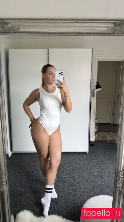 miiilleb / millieebee Nude Onlyfans Photo 17