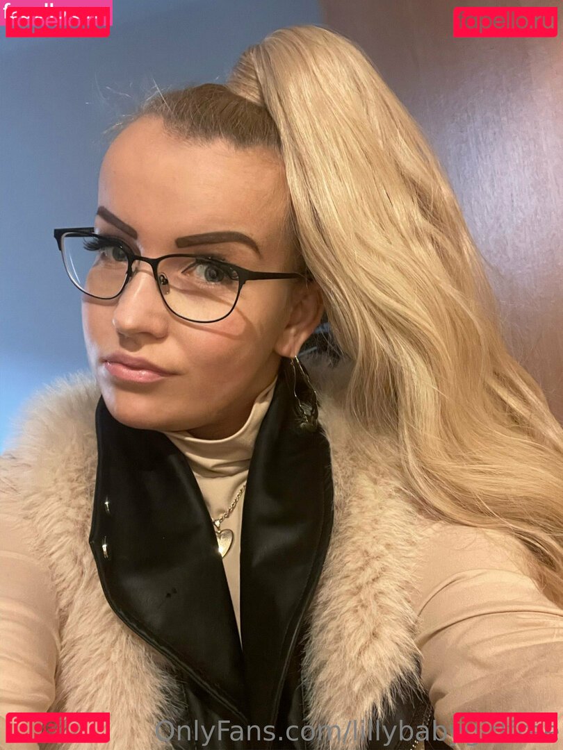 lillyoceanfree / p1nk_lolita Onlyfans Photo Gallery 