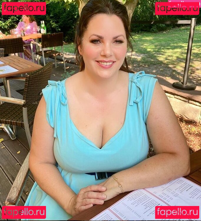 Paula Lambert / therealpaulalambert Onlyfans Photo Gallery 