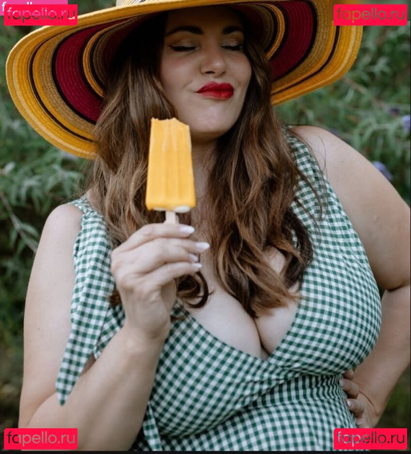 Paula Lambert / therealpaulalambert Onlyfans Photo Gallery 