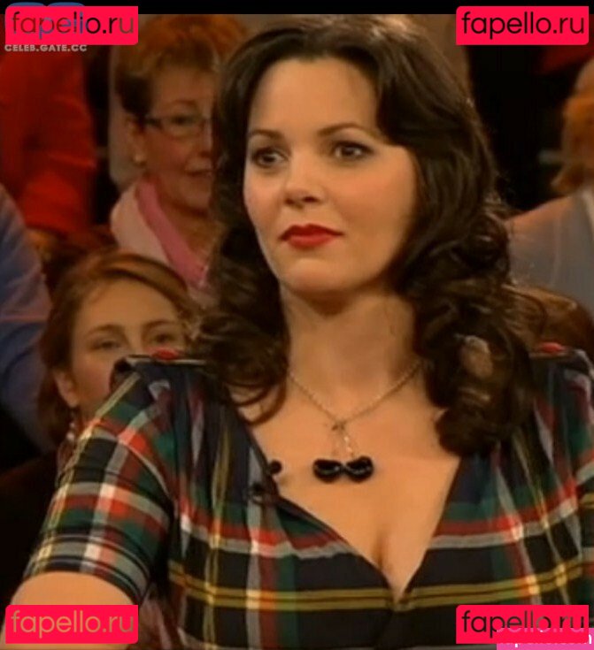 Paula Lambert / therealpaulalambert Onlyfans Photo Gallery 