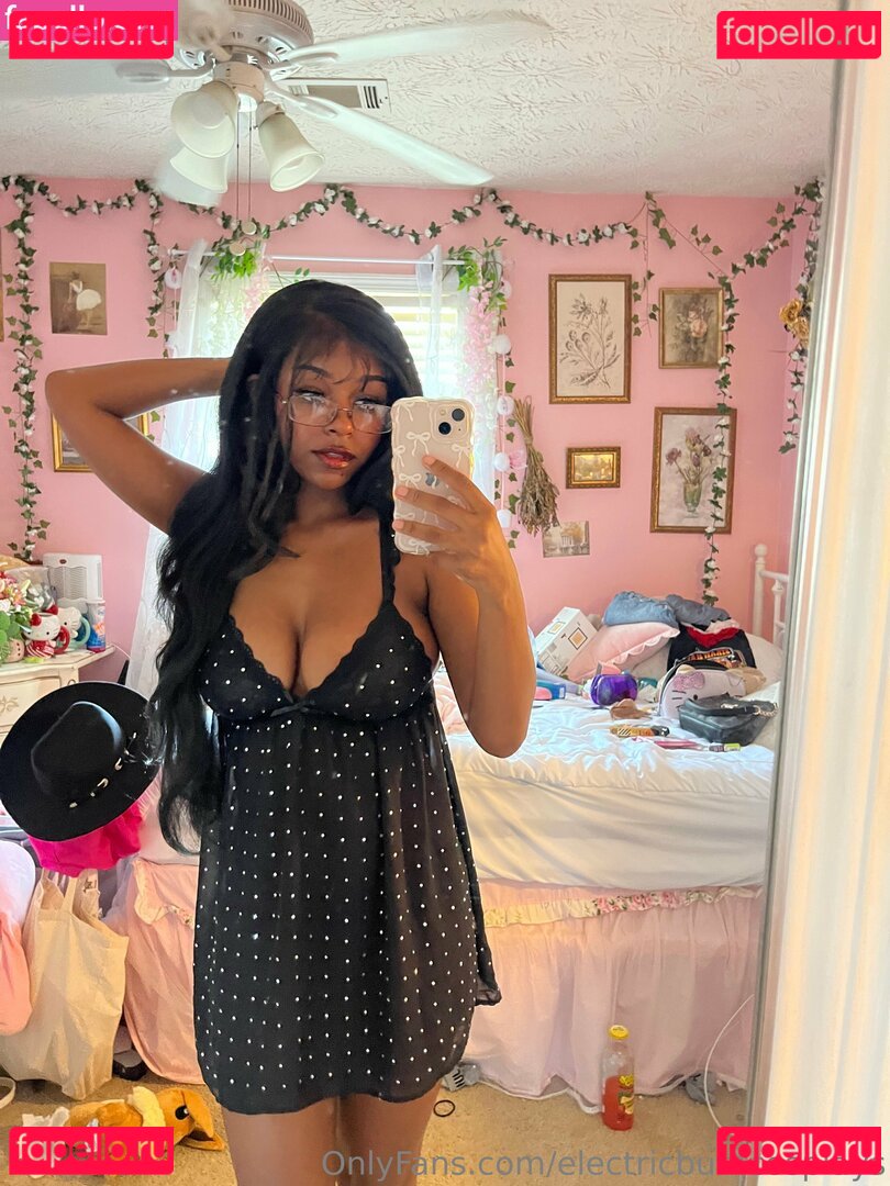 Electricbumcosplays / electricbum1 Onlyfans Photo Gallery 