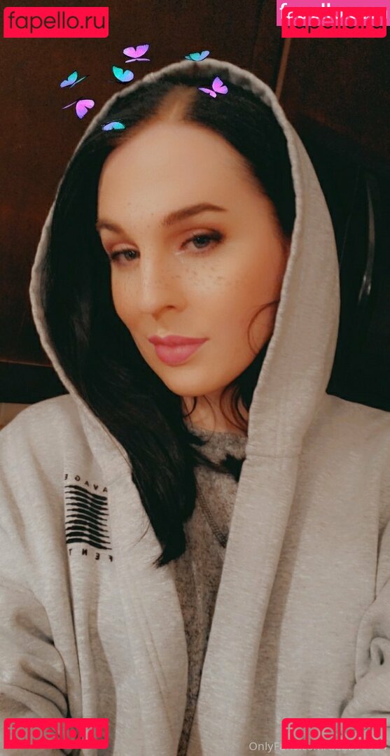 cherryfox_ / princesscherryfox Onlyfans Photo Gallery 