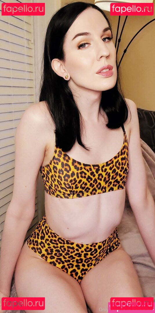 cherryfox_ / princesscherryfox Onlyfans Photo Gallery 