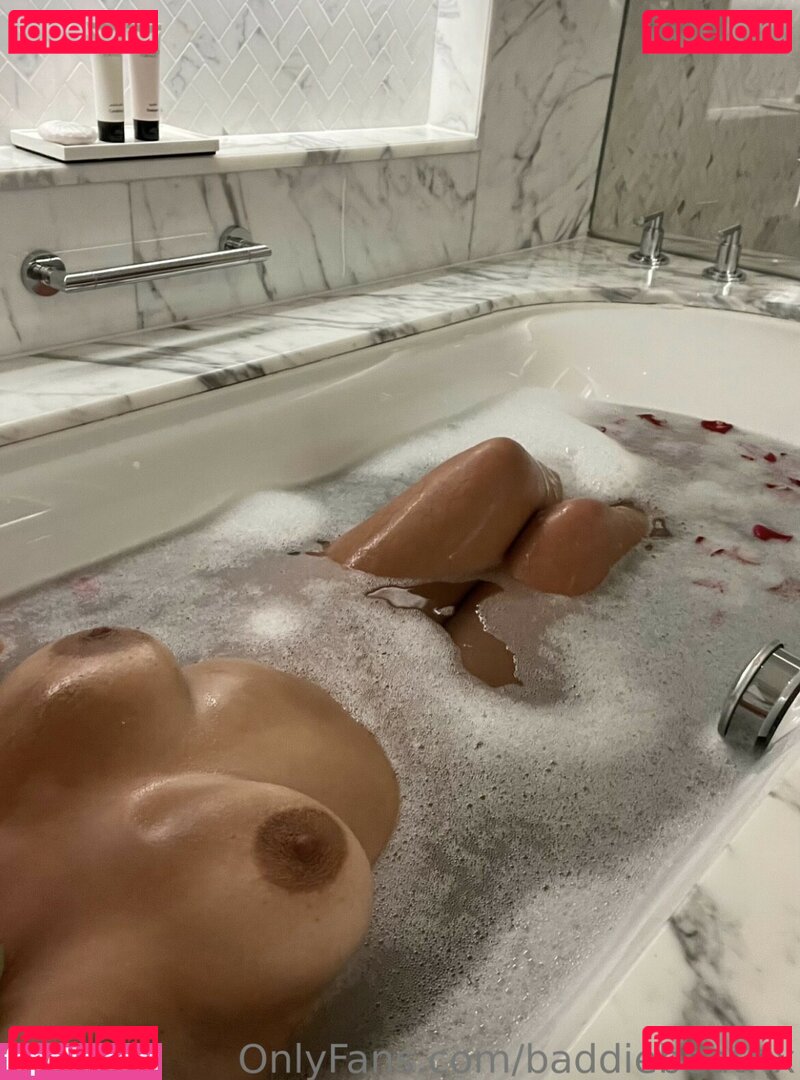 Beatrix Belleaux / beatrixbelleaux Onlyfans Photo Gallery 