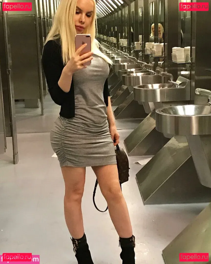 simoniliciousxxx Onlyfans Photo Gallery 