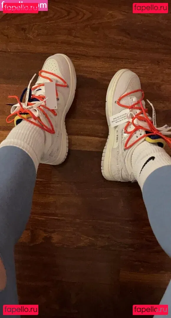 simoniliciousxxx Onlyfans Photo Gallery 