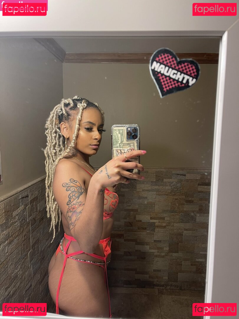 Gemmeg / Gemmeirl / Onegemme Onlyfans Photo Gallery 