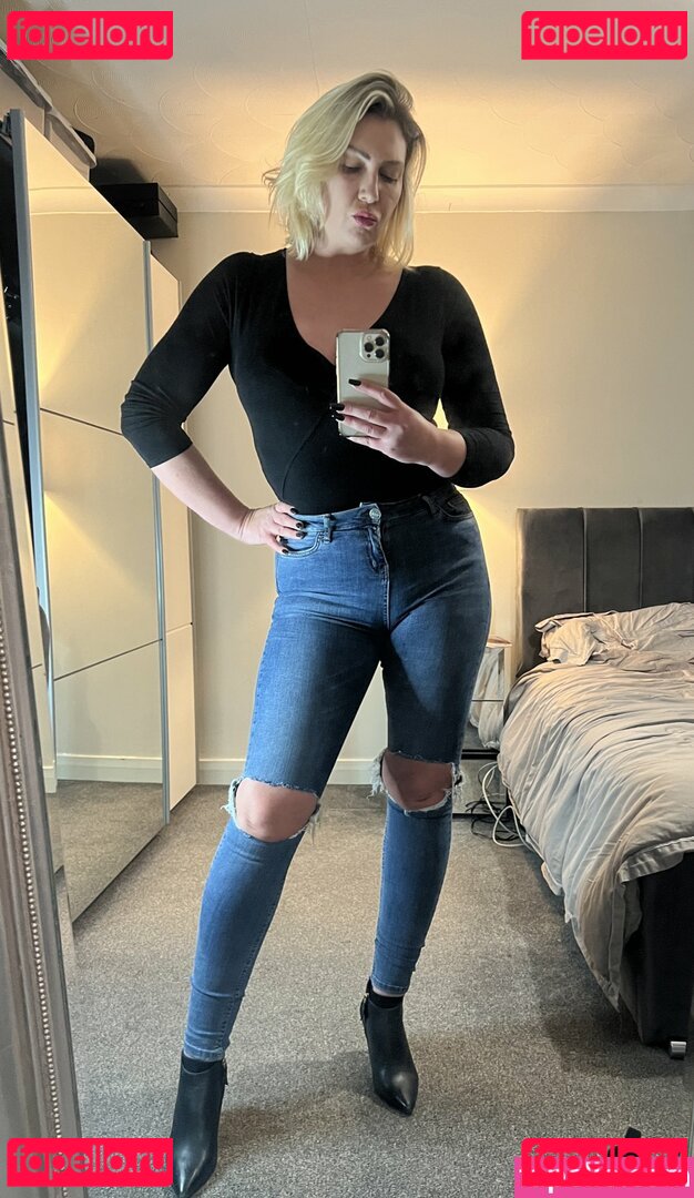 Leigh Darby / docleighdarby / drleighdarby / the_realleighdarby