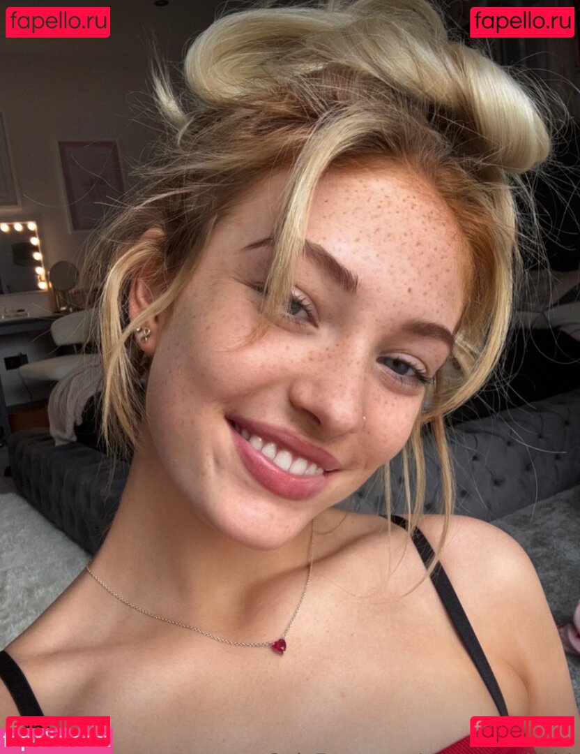 serenaasmithh / serenasmithhh Onlyfans Photo Gallery 