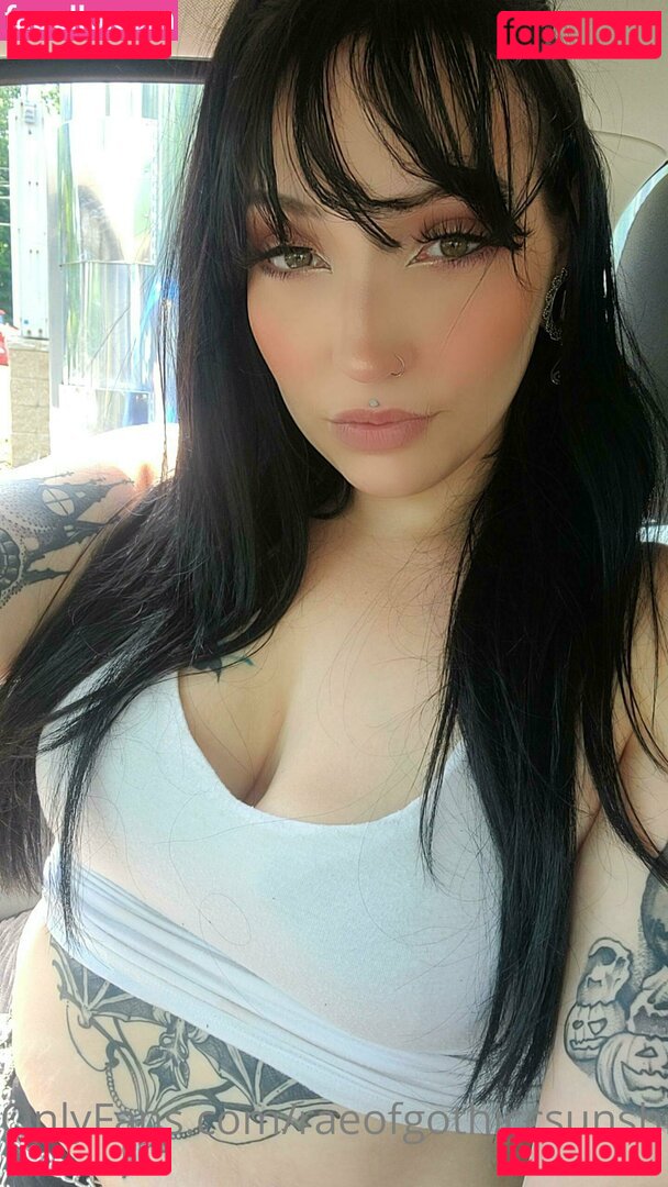 deadgirl666 / raeofgothiccsunshine Onlyfans Photo Gallery 
