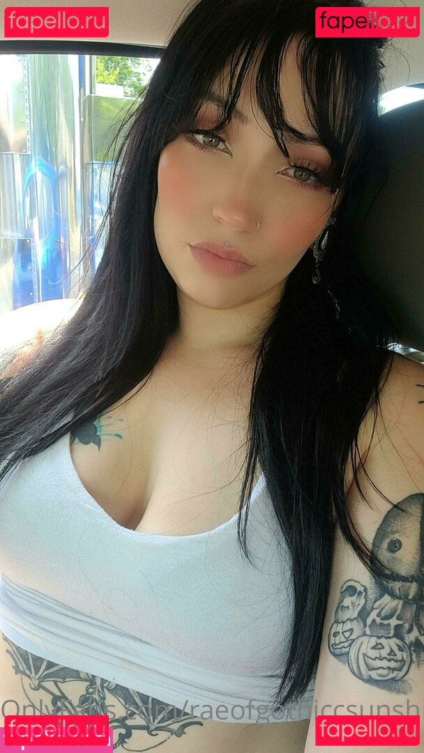 deadgirl666 / raeofgothiccsunshine Onlyfans Photo Gallery 