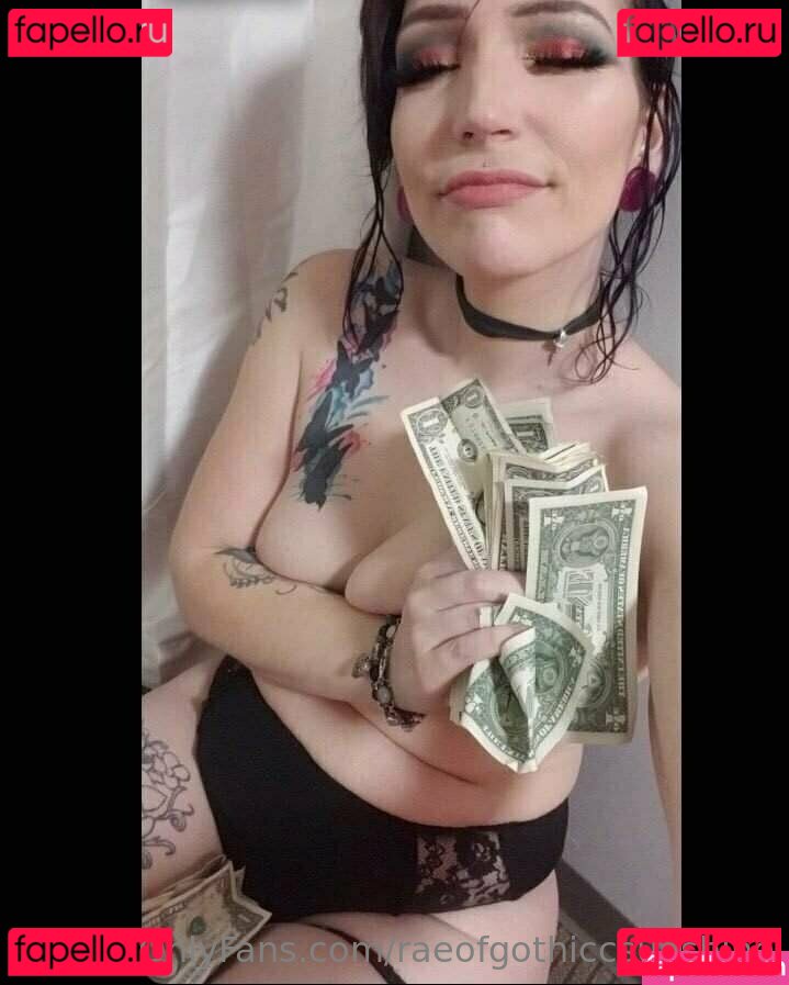 deadgirl666 / raeofgothiccsunshine Onlyfans Photo Gallery 