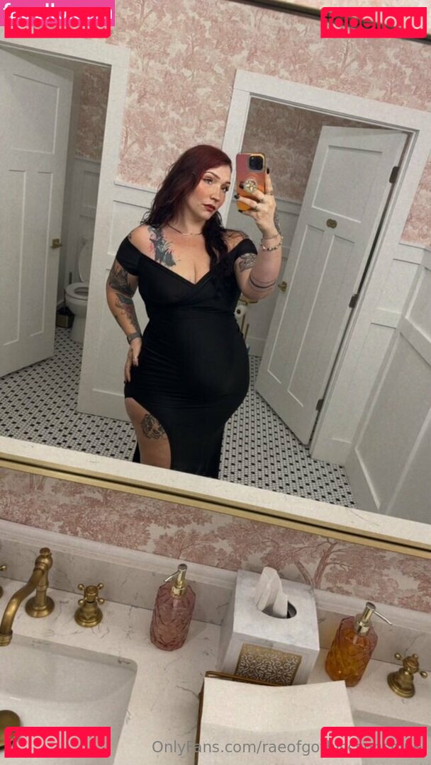 deadgirl666 / raeofgothiccsunshine Onlyfans Photo Gallery 