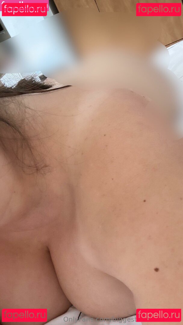 Biggestboobsinisrael / bigimplantfans Onlyfans Photo Gallery 