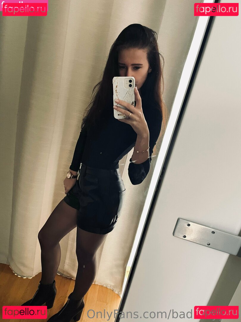 badlizzyy66 / fb_0296 Onlyfans Photo Gallery 