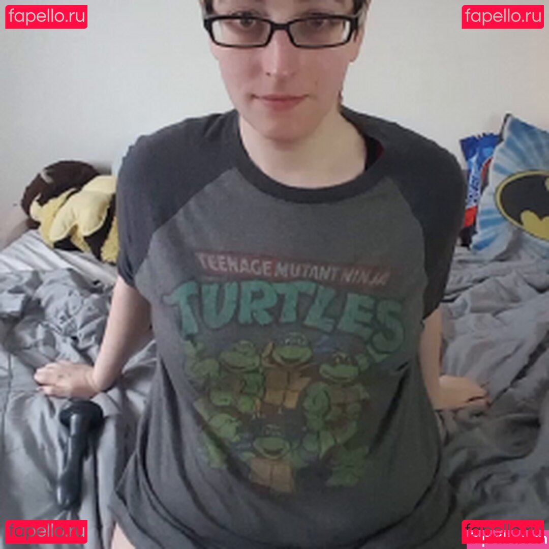 BoringKate / BoringNerdyKate / theboringkate Onlyfans Photo Gallery 