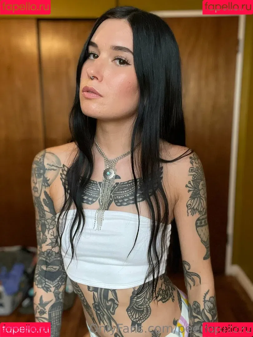 Peechfuzzzz Onlyfans Photo Gallery 