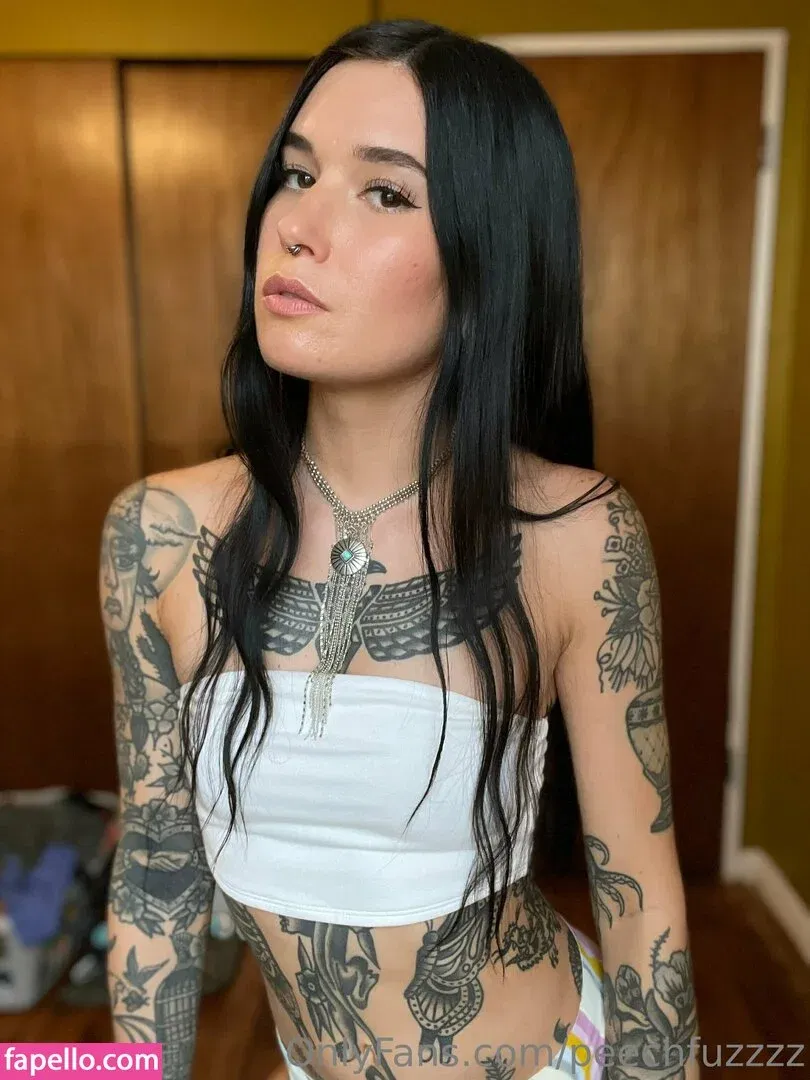 Peechfuzzzz Onlyfans Photo Gallery 