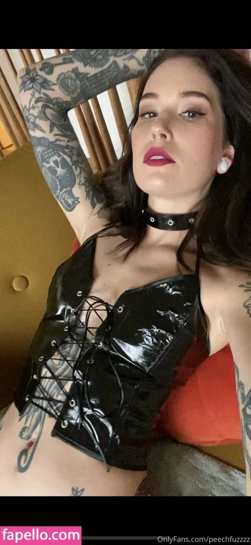 Peechfuzzzz Onlyfans Photo Gallery 